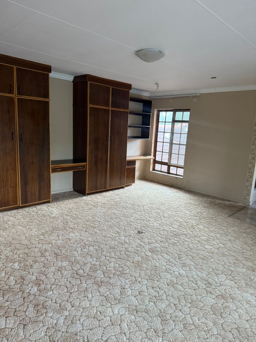  Bedroom Property for Sale in Miederpark North West